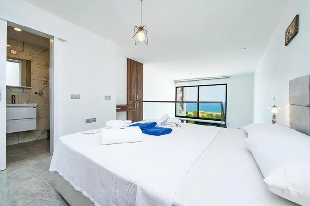 Penthouse Premium Custom Oda