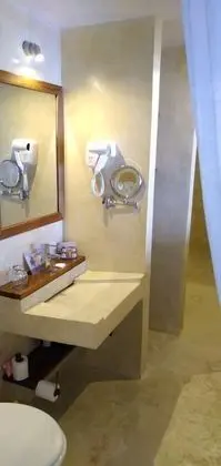 Deluxe Dört Kişilik Oda, Deniz Manzaralı