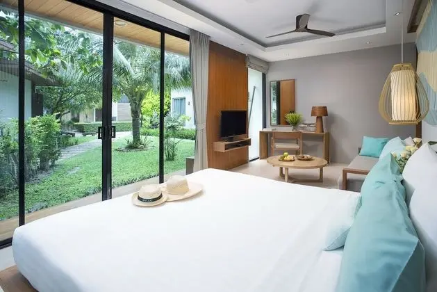Deluxe Premium Garden View