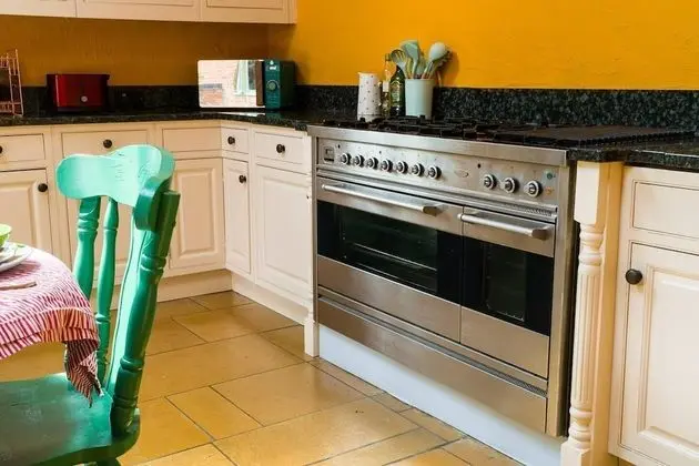 Apart Daire, 1 Büyük (Queen) Boy Yatak