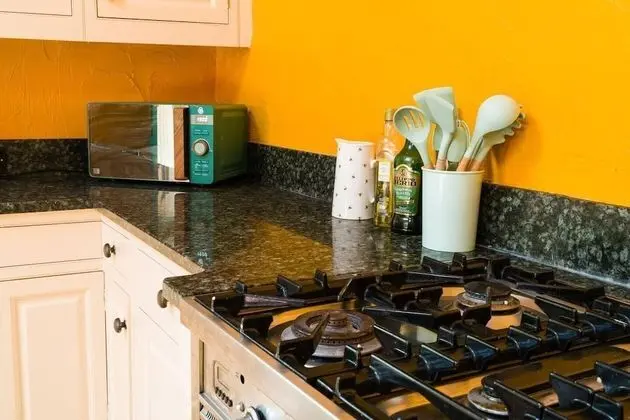 Apart Daire, 1 Büyük (Queen) Boy Yatak