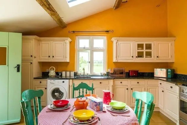 Apart Daire, 1 Büyük (Queen) Boy Yatak