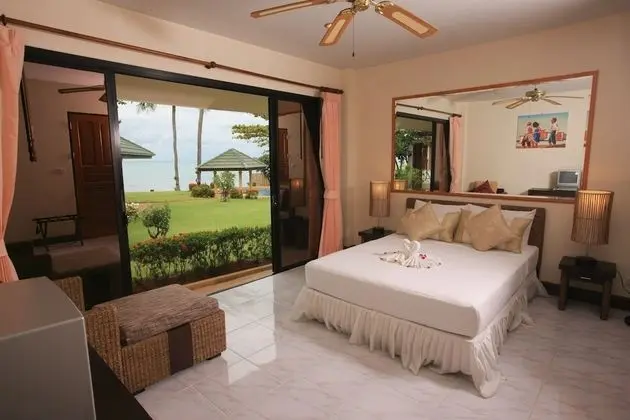 5 Bedrooms Beachfront Exclusive Grand Villa Deluxe