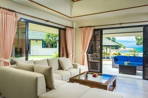 5 Bedrooms Beachfront Exclusive Grand Villa Deluxe