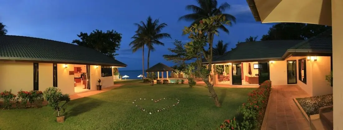 5 Bedrooms Beachfront Exclusive Grand Villa Deluxe
