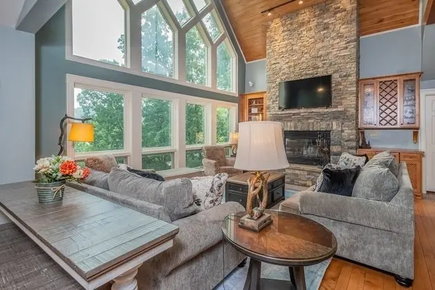 Ev, Birden Çok Yatak, Şömine