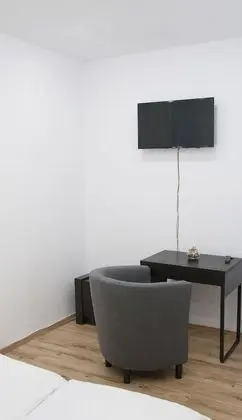 Basic Tek Büyük Yataklı Oda