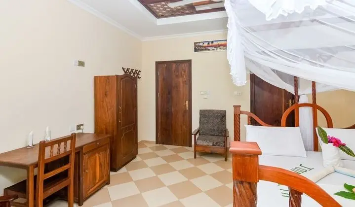 Deluxe Tek Büyük veya İki Ayrı Yataklı Oda, Balkon, Deniz Manzaralı