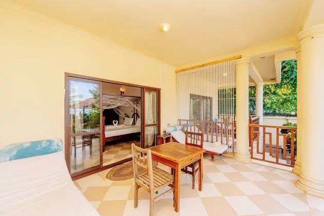 Deluxe Tek Büyük veya İki Ayrı Yataklı Oda, Balkon, Deniz Manzaralı
