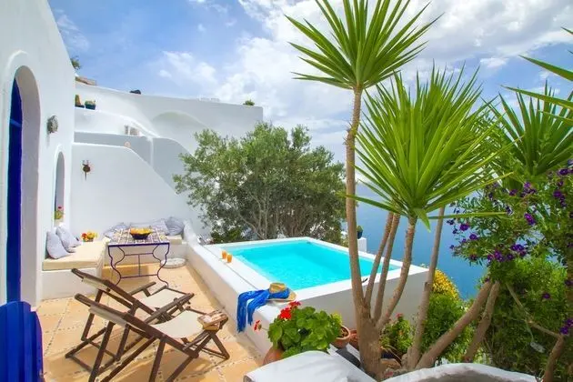 Grand Villa, 3 Yatak Odası, Kişiye Özel Havuzlu, Deniz Manzaralı (Villa Agis)