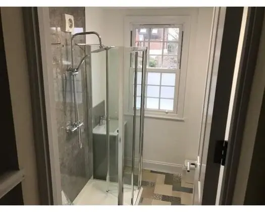 Deluxe Tek Büyük Yataklı Oda, Banyolu/Duşlu
