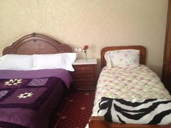 Üç Kişilik Oda