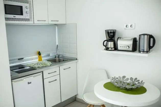 Premium 1-bed apt Balcony Top Floor