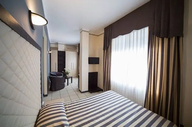 Üç Kişilik Oda (Air Conditioning)