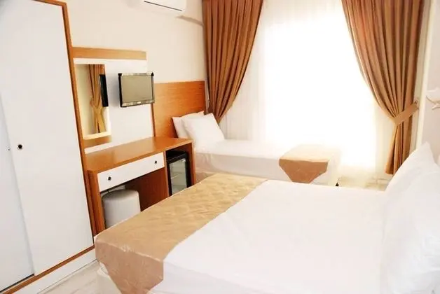 Triple, Şehir Manzaralı