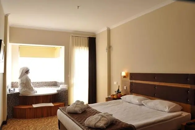 King Suite Suite Oda Jakuzi Ve Deniz Manzaralı