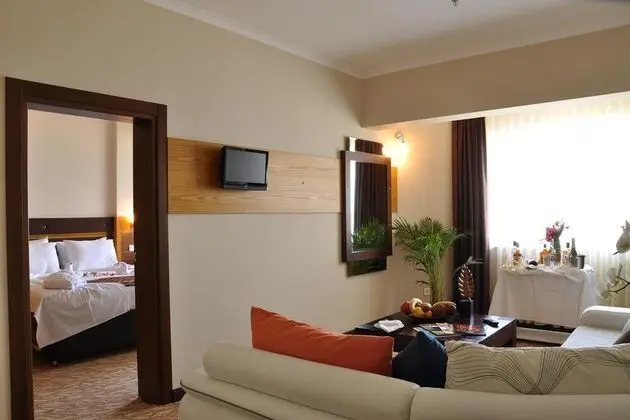 King Suite Suite Oda Jakuzi Ve Deniz Manzaralı