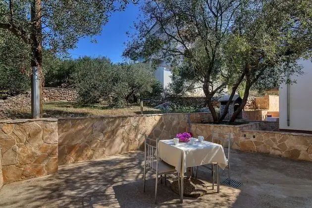 Apart Daire (Igor - 5 m from beach - B(2+2))