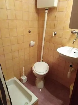 Stüdyo (Igor - near center - SA1-Teuta(2))