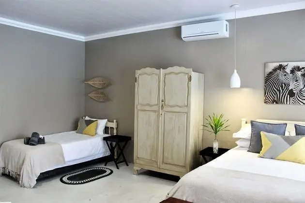 Superior Double Room with Pool Access