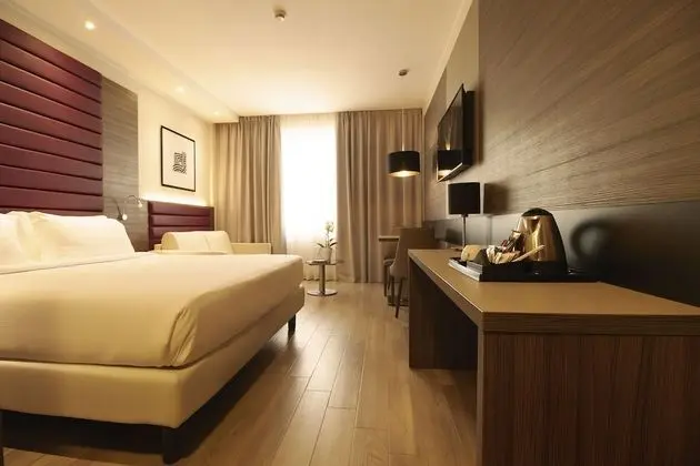 Standard Tek Büyük Yataklı Oda (with sofa bed)