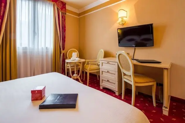 Classic Tek Büyük veya İki Ayrı Yataklı Oda