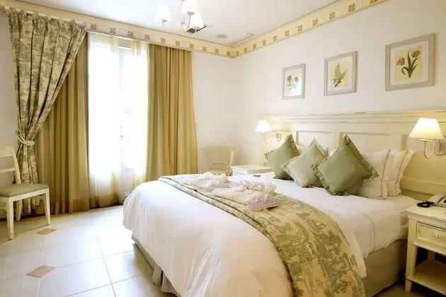 Junior Süit (Vista Lateral ao Mar)