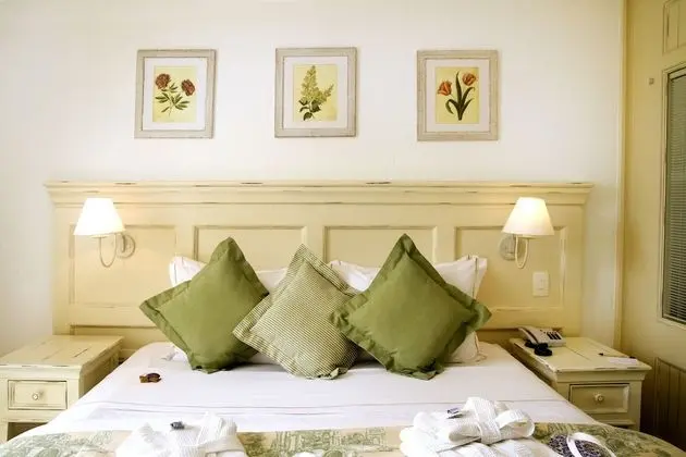 Junior Süit (Vista Lateral ao Mar)