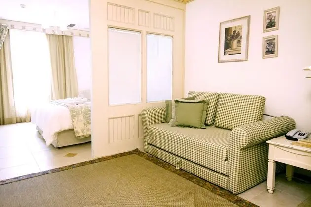 Junior Süit (Vista Lateral ao Mar)