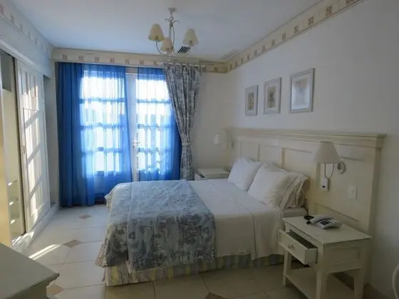 Süit (Vista Lateral ao Mar)