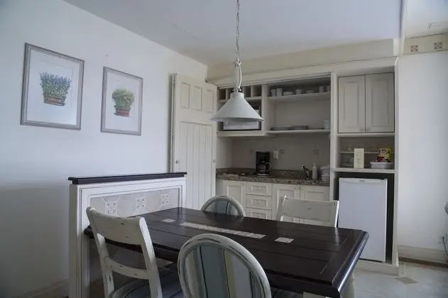 Süit (Vista Lateral ao Mar)