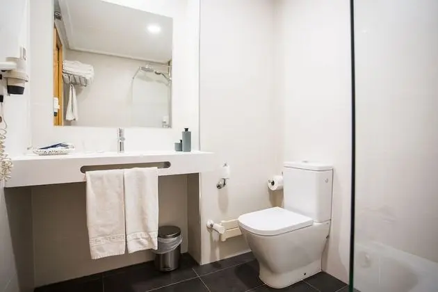 Basic İki Ayrı Yataklı Oda