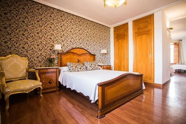 Basic Üç Kişilik Oda