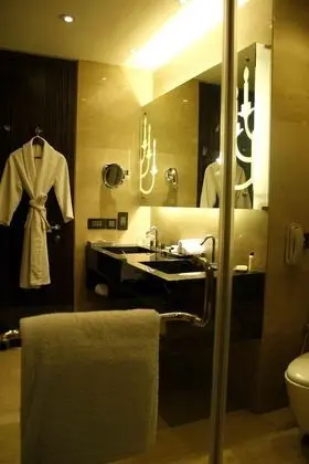 Luxury Oda