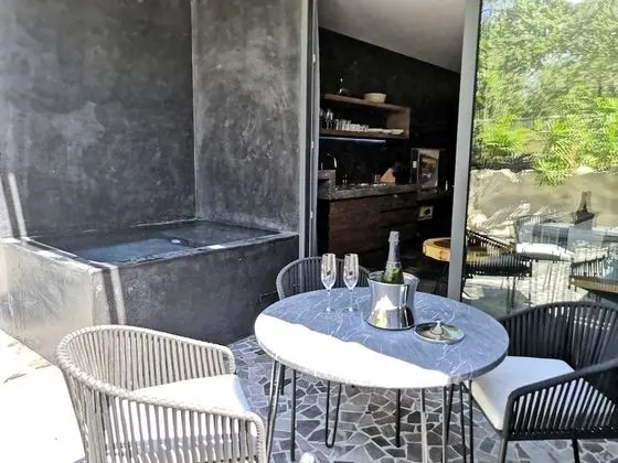 Superior Çatı Katı (Loft), 1 En Büyük (King) Boy Yatak ve Çekyat, Kişiye Özel Havuzlu, Zemin Kat