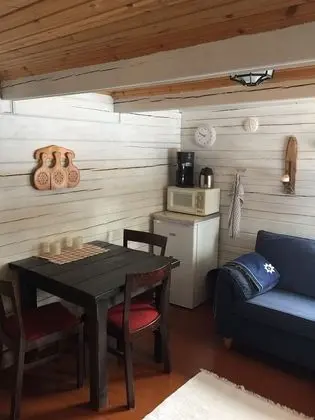 İki Ayrı Yataklı Oda, Ortak Banyo