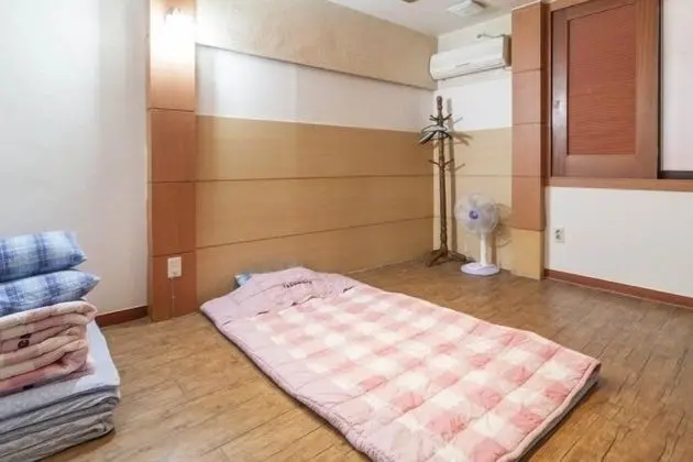 Standard Oda (Ondol Room)