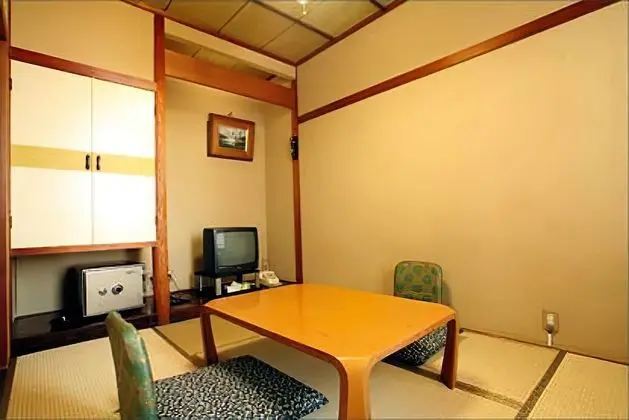 Traditional Oda, Sigara İçilebilir (Japanese style, for 1-2 Guests)