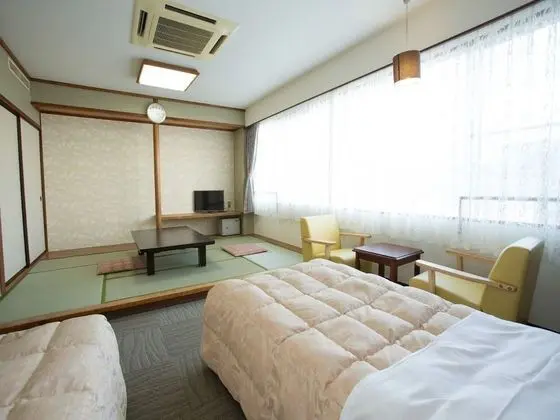 Traditional Oda, Sigara İçilmez (Japanese-style, with 4 Single Beds)