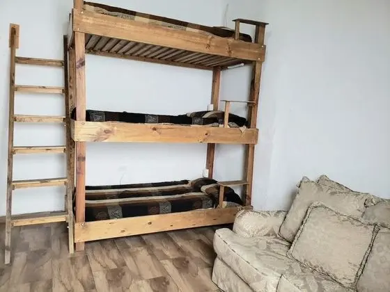 Üç Kişilik Oda, Ortak Banyo