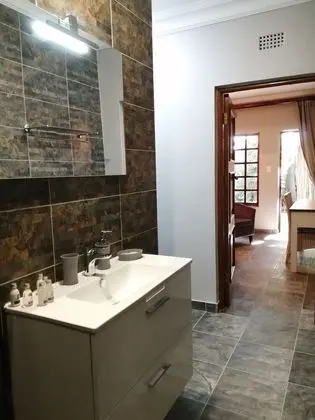 Deluxe Tek Büyük Yataklı Oda (Table Mountain)