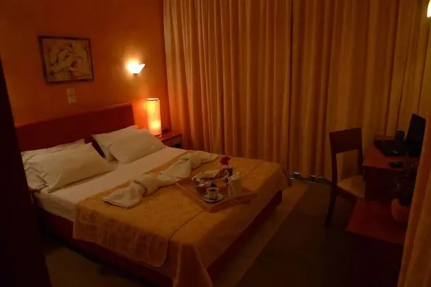 Tek Büyük veya İki Ayrı Yataklı Oda, Balkon, Deniz Manzaralı