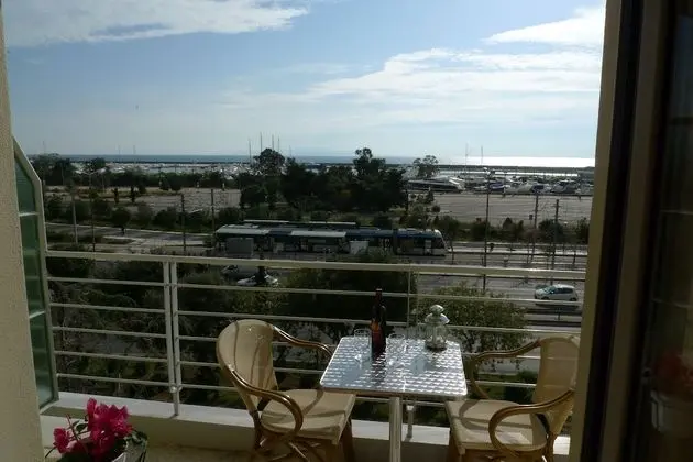 Tek Büyük veya İki Ayrı Yataklı Oda, Balkon, Deniz Manzaralı