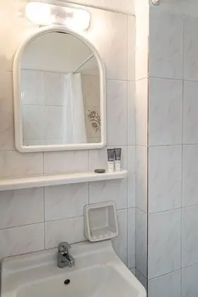 Classic Üç Kişilik Oda