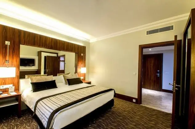 Queen Suite