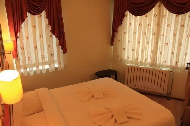 Triple, Şehir Manzaralı