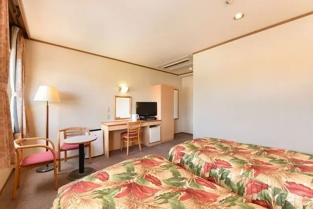 İki Ayrı Yataklı Oda, Sigara İçilmez