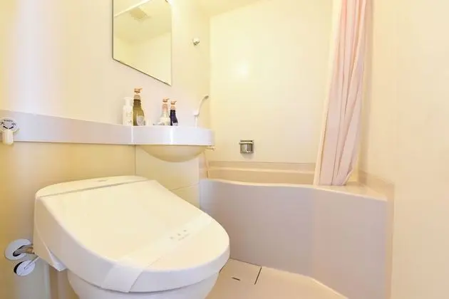 İki Ayrı Yataklı Oda, Sigara İçilmez