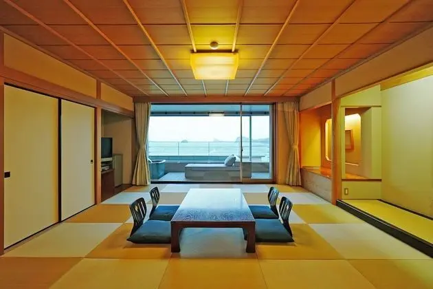 Basic Dört Kişilik Oda, Özel Banyo, Deniz Manzaralı (Japanese Style, Open air-Bath)