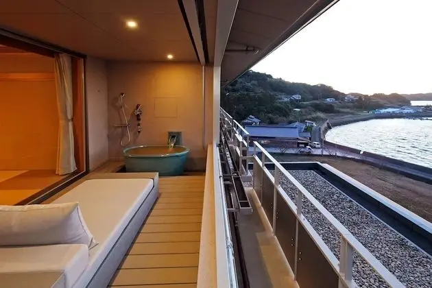 Basic Dört Kişilik Oda, Özel Banyo, Deniz Manzaralı (Japanese Style, Open air-Bath)